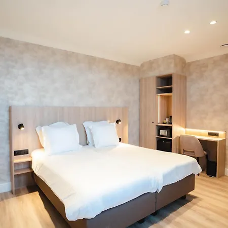 Golden Tree Otel